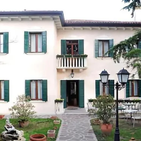 Crispi Casa de Campo