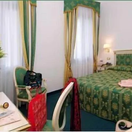 克丽斯皮别墅酒店