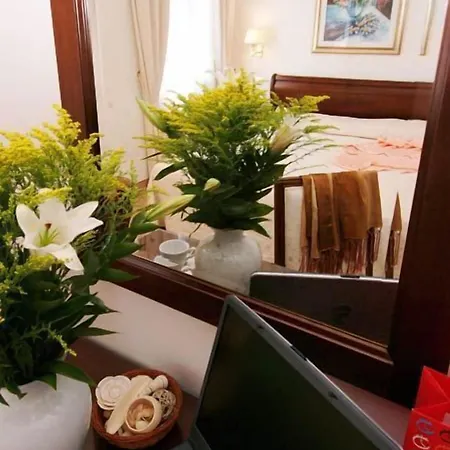 克丽斯皮别墅酒店 *