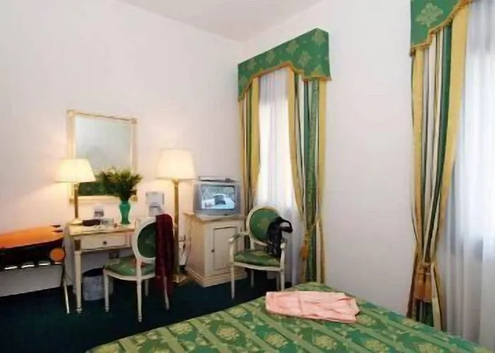 Kır Evi Crispi Mestre